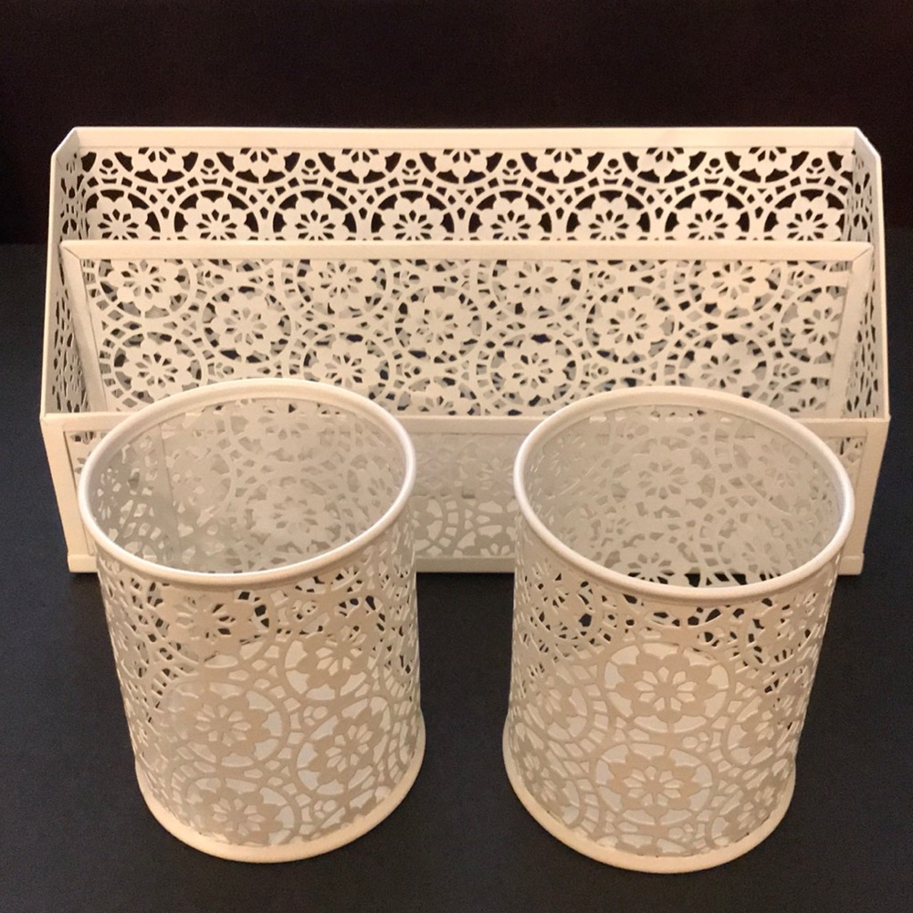 3 piece Metal Desk or makeup organizers